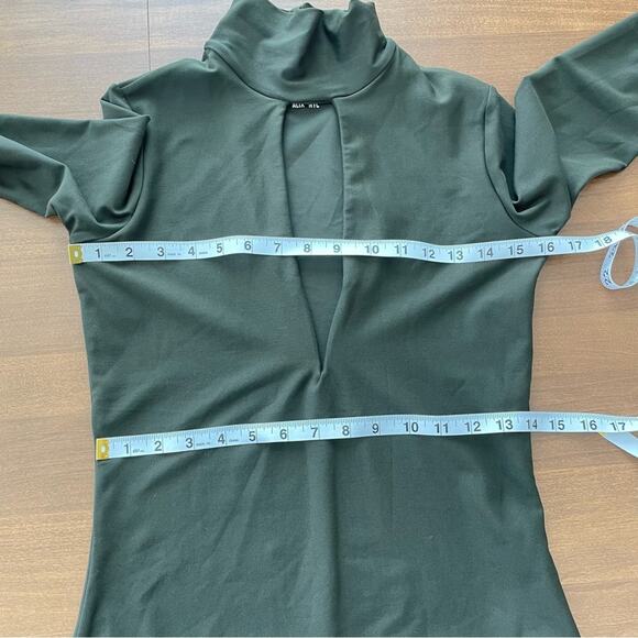 ALIX NYC | Women’s Hewlett Bodysuit Pine Green Turtleneck Open Plunge Deep V Top - Picture 7 of 10